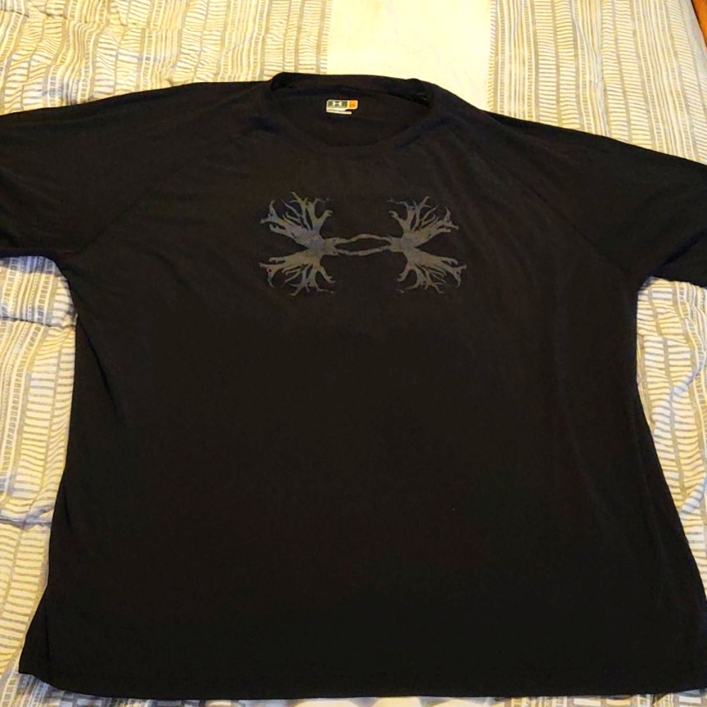 UA t shirt